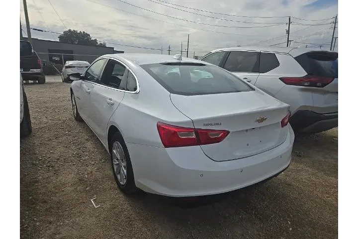 $20277 : Chevrolet Malibu 2025 LT 4dr image 2