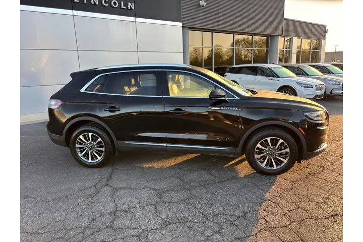 $31985 : Lincoln Nautilus 2023 Standa image 8