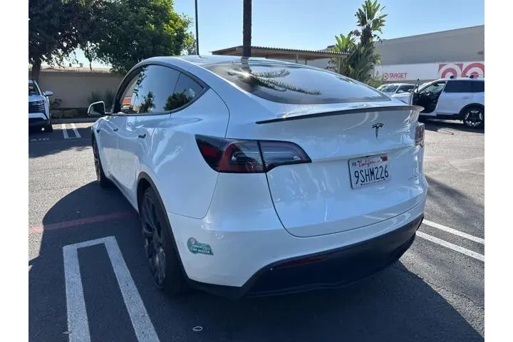 $30995 : Tesla Model Y 2022 AWD Perfo image 2
