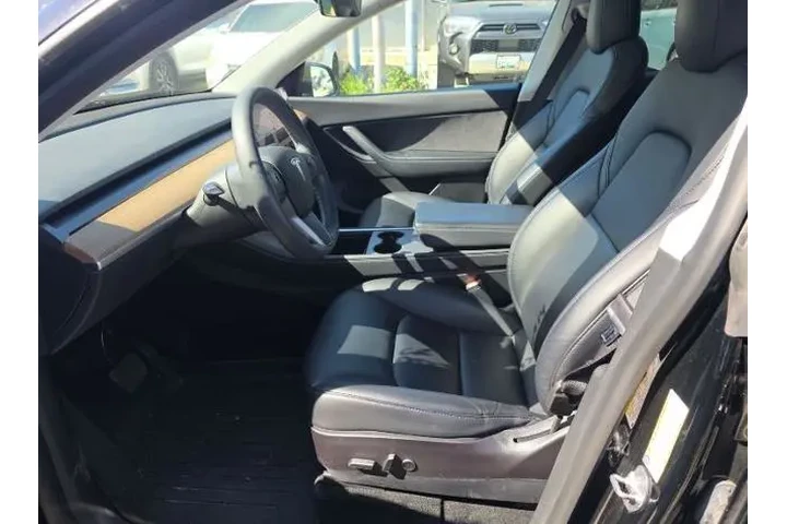 $31800 : Tesla Model Y 2022 AWD Long image 6