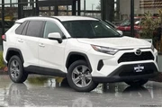 Toyota RAV4 2024 AWD XLE 4dr