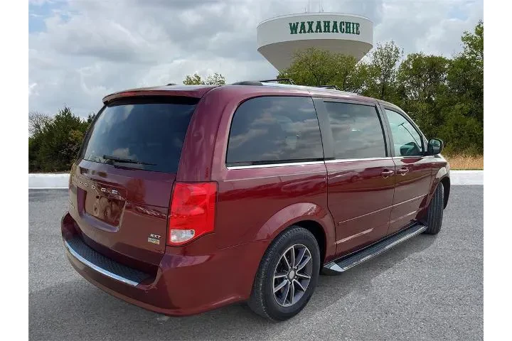 Dodge Grand Caravan 2017 SXT image 5