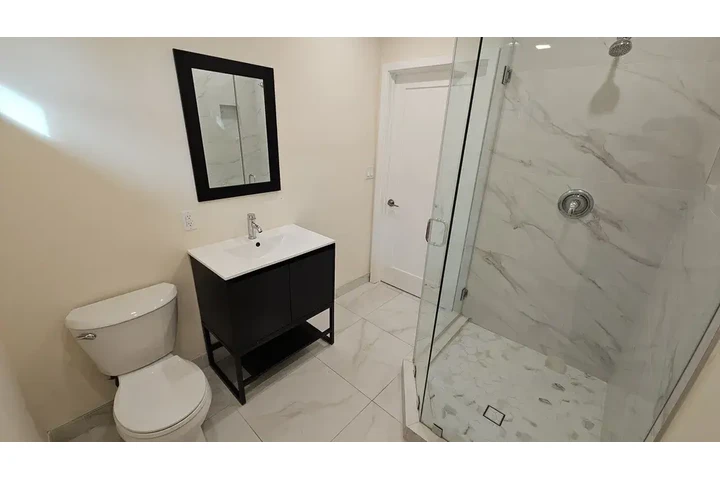 $1550 : Newly Built 1Bdr.1Ba for Rent. image 6