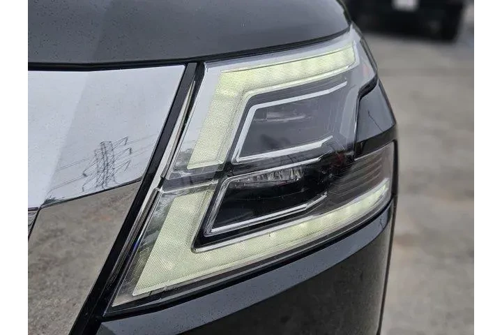 $32000 : Nissan Armada 2022 4x2 SL 4d image 10