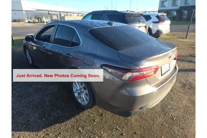 $22500 : Toyota Camry 2023 LE 4dr Sed image 4