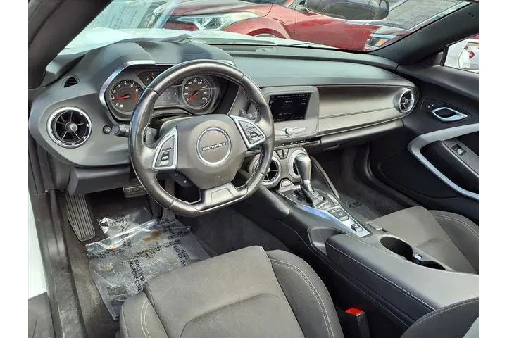 $21993 : Chevrolet Camaro 2023 LT 2dr image 9