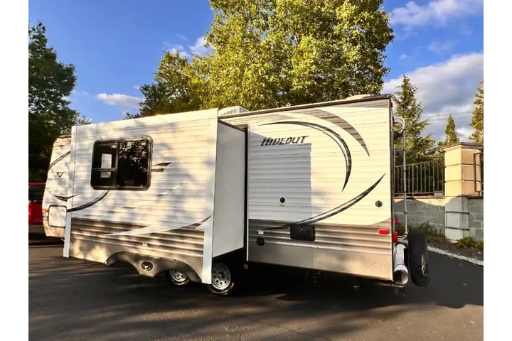 2015 Keystone RV Hideout 22KB image 8