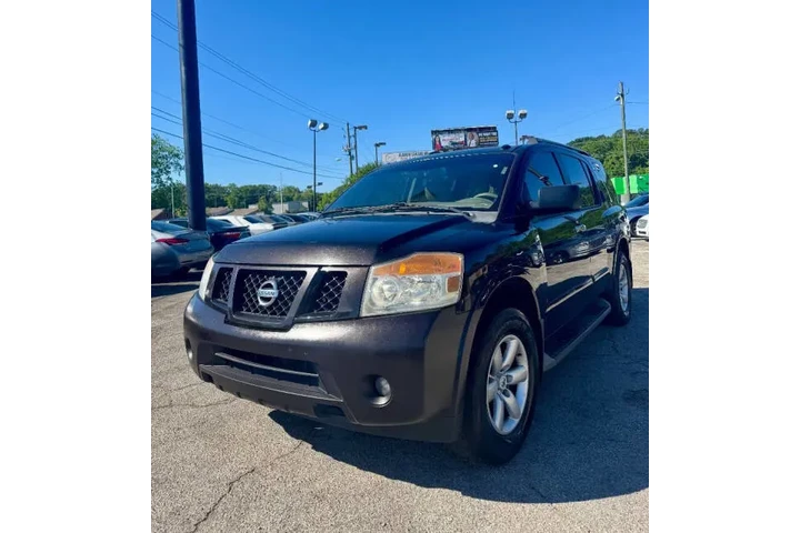 $7500 : 2015 Armada SV image 2