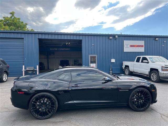 $16988 : 2011 Camaro SS, CLEAN CARFAX, image 2