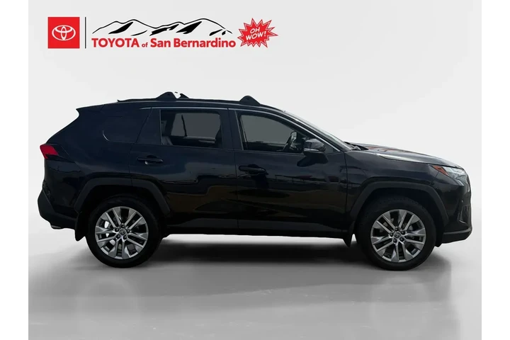 $29999 : Toyota RAV4 2023 XLE Premium image 6