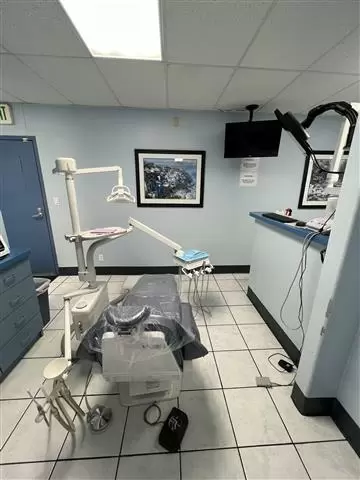 The Smile Square image 3