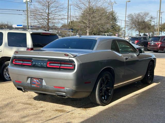 $21499 : 2018 Challenger SXT image 9