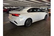 $18998 : Kia Forte 2023 LXS 4dr Sedan thumbnail