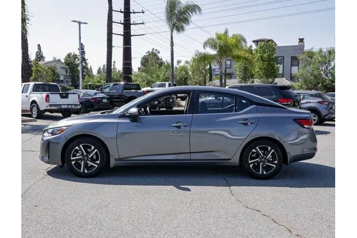 $18991 : Nissan Sentra 2025 SV 4dr Se image 7
