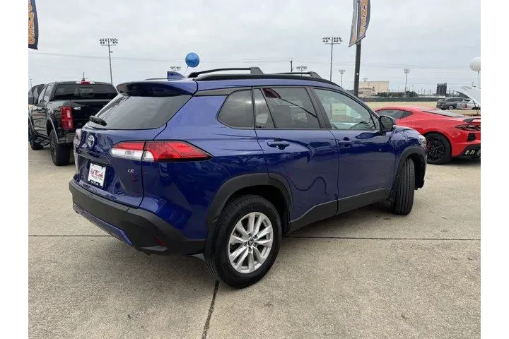 $24884 : Toyota Corolla Cross 2024 LE image 4
