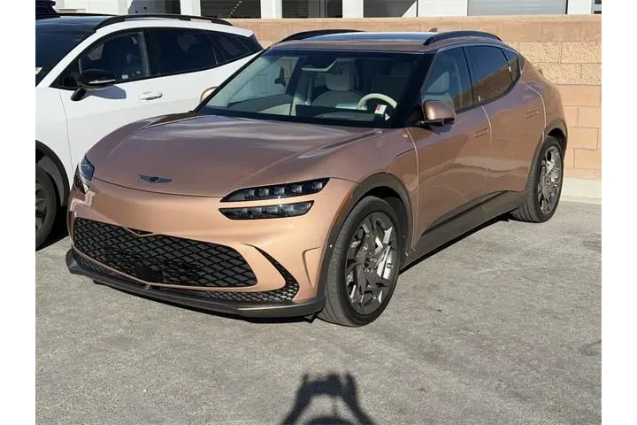 $31588 : Genesis GV60 2023 AWD Perfor image 2