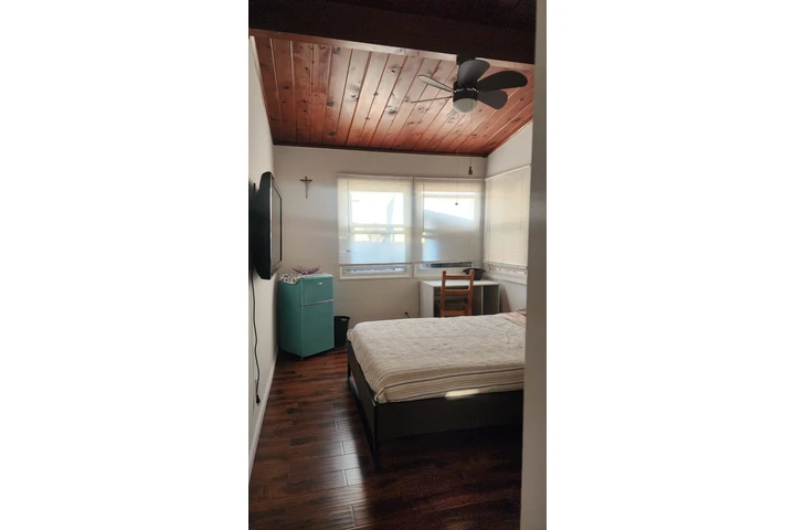 $900 : Habitación en renta Azusa image 2