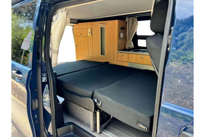 $65999 : 2021 Mercedes-Benz Metris Car image 5