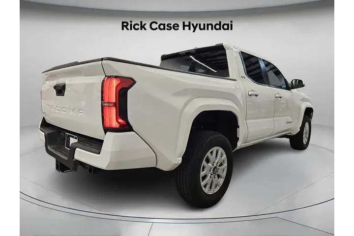 $29492 : Toyota Tacoma 2024 4x2 SR5 4 image 7