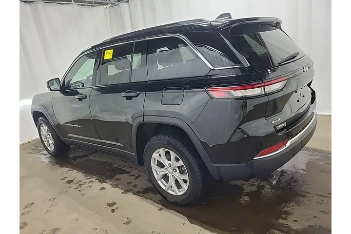 $30993 : Jeep Grand Cherokee 2023 4x4 image 4