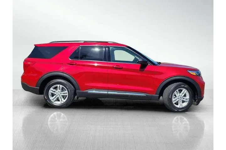 $34760 : Ford Explorer 2023 AWD XLT 4 image 3