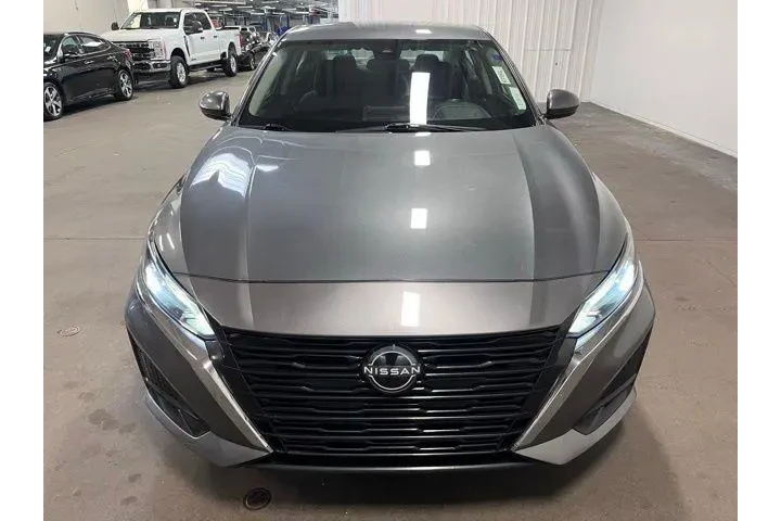 $17460 : Nissan Altima 2023 2.5 SV 4d image 8