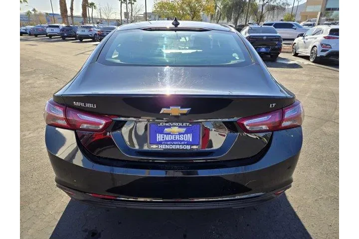 $16492 : Chevrolet Malibu 2022 LT 4dr image 5