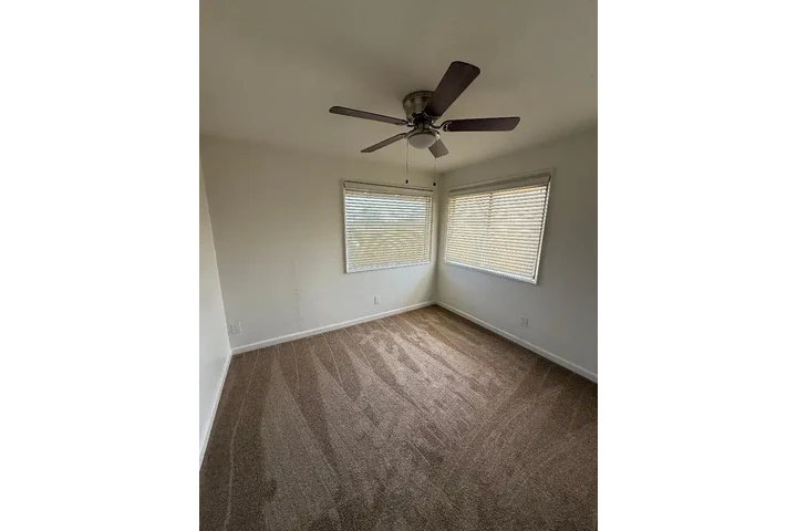 $1700 : Rialto- Move In Ready image 5