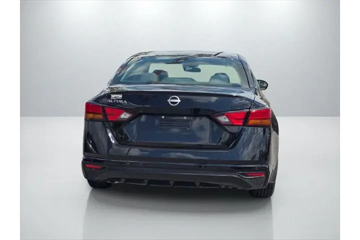$22699 : Nissan Altima 2023 2.5 S 4dr image 6