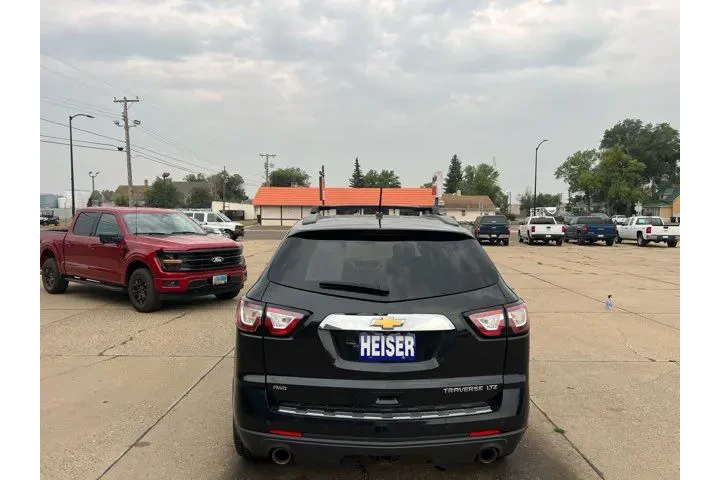 $5000 : 2015 Traverse LTZ | Dickinson image 7