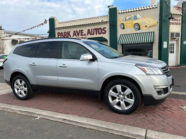 $8995 : 2016 Traverse LT image 3