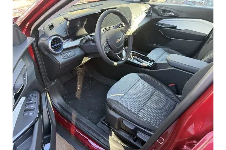 $22978 : Chevrolet Trax 2025 LT 4dr C image 9