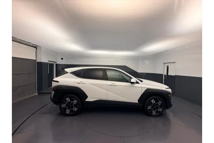$23689 : Hyundai KONA 2025 SEL 4dr Cr image 6