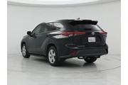 $27998 : Toyota Highlander 2021 LE 4d thumbnail
