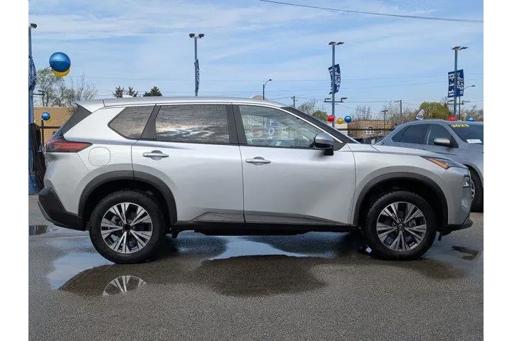 $17998 : Nissan Rogue 2023 SV 4dr Cro image 3