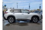 $17998 : Nissan Rogue 2023 SV 4dr Cro thumbnail