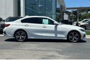 $29900 : BMW 3 Series 2022 330i 4dr S thumbnail