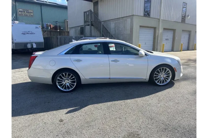 $11900 : 2013 XTS Platinum Collection image 7