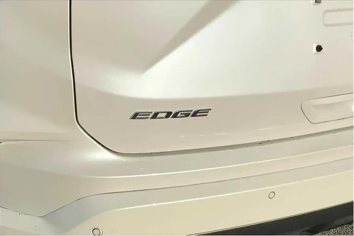 $19265 : Ford Edge 2019 Titanium 4dr image 2