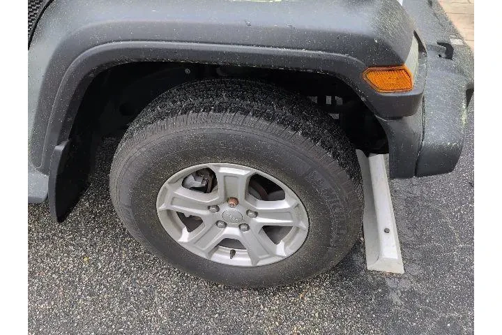 $27971 : Jeep Wrangler Unlimited 2020 image 2