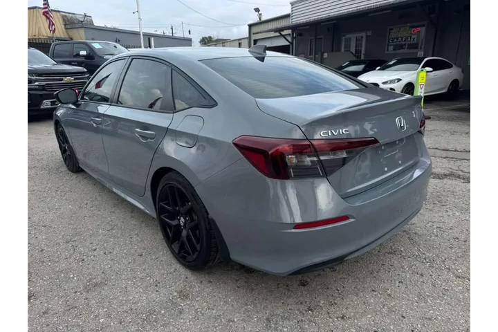 2025 Civic Sport image 5