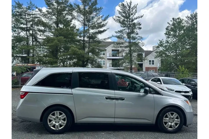 $8990 : 2011 Odyssey LX image 9