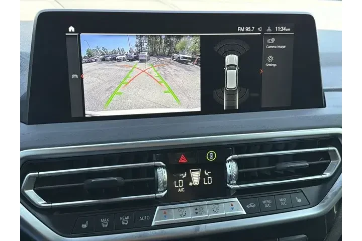 $30082 : BMW X3 2024 sDrive30i 4dr Sp image 6