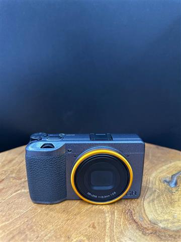 $1500 : Ricoh GRIII Street Edition image 3