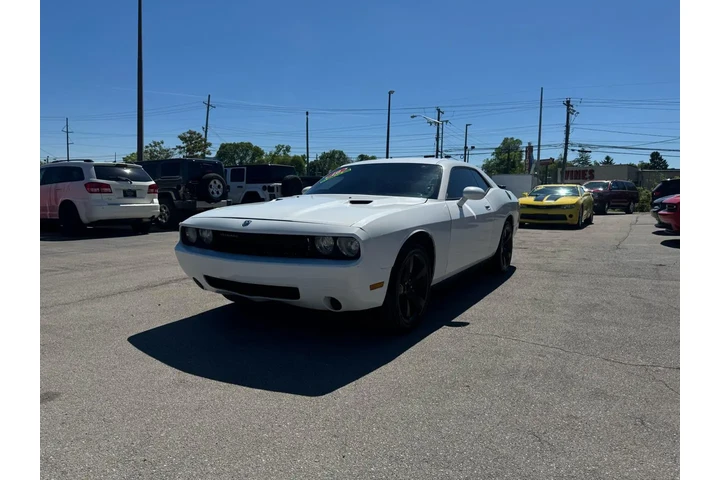 $4980 : 2010 Challenger 2dr Cpe SE image 6