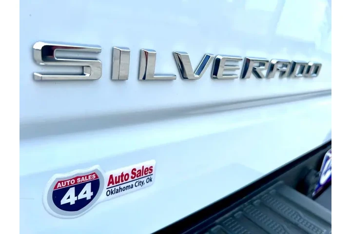 $33995 : 2020 Silverado 1500 RST Crew image 10