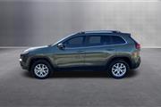 $15207 : 2018 Cherokee Latitude Plus thumbnail