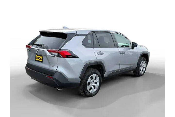 $26853 : Toyota RAV4 2024 AWD LE 4dr image 5
