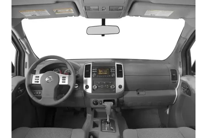 Nissan Frontier 2016 4x4 SV image 10