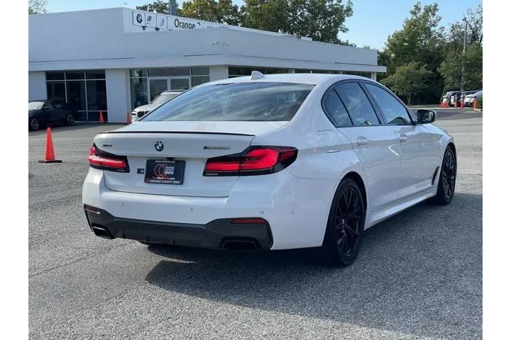 $64177 : BMW 5 Series 2023 AWD M550i image 4